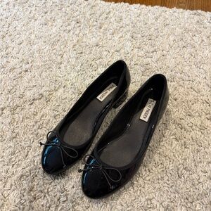Steve Madden Black Ballet Flats